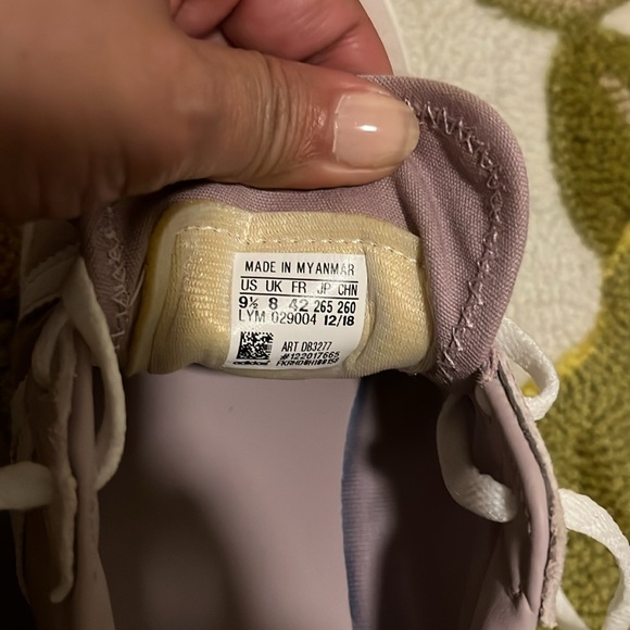 Lavender Adidas - Picture 3 of 5